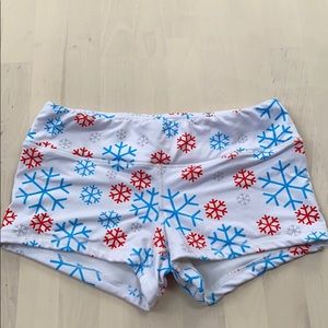 Fleo Original Cut Snowflake Shorts size M